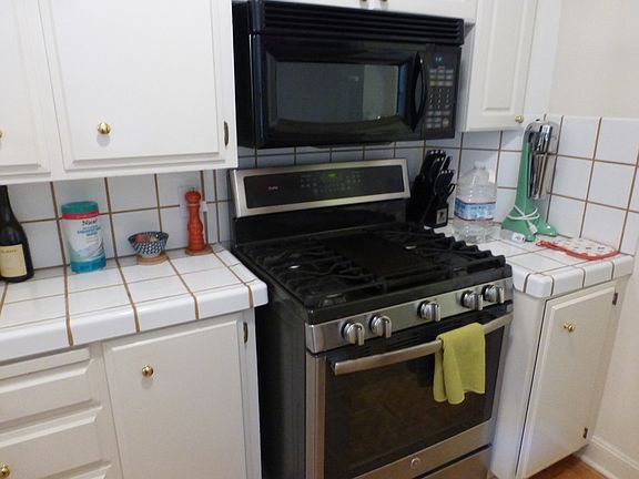 5th image of 2210 Jackson St #101