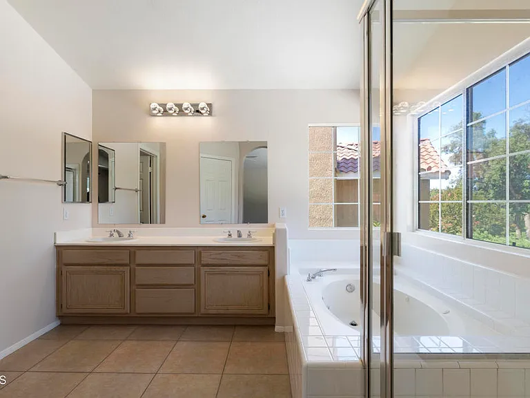 1549 Spyglass Dr — Photo 21