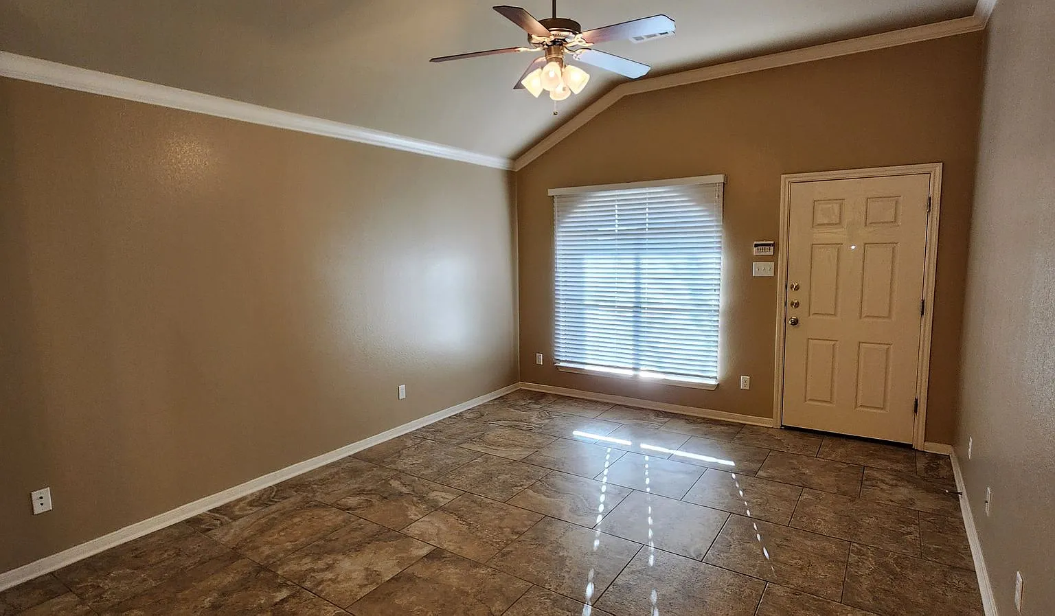 3 Bed/2 Bath Duplex off Bunny Trail in Killeen, TX — Photo 4