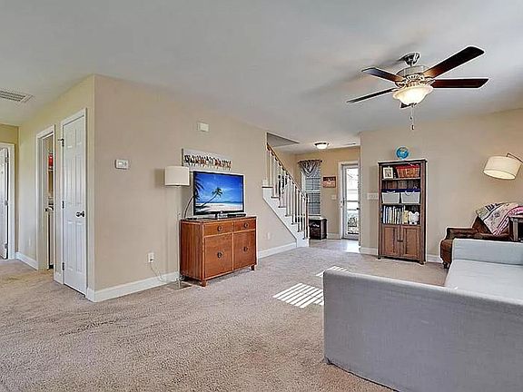 5th image of 176 Crooked Cedar Way