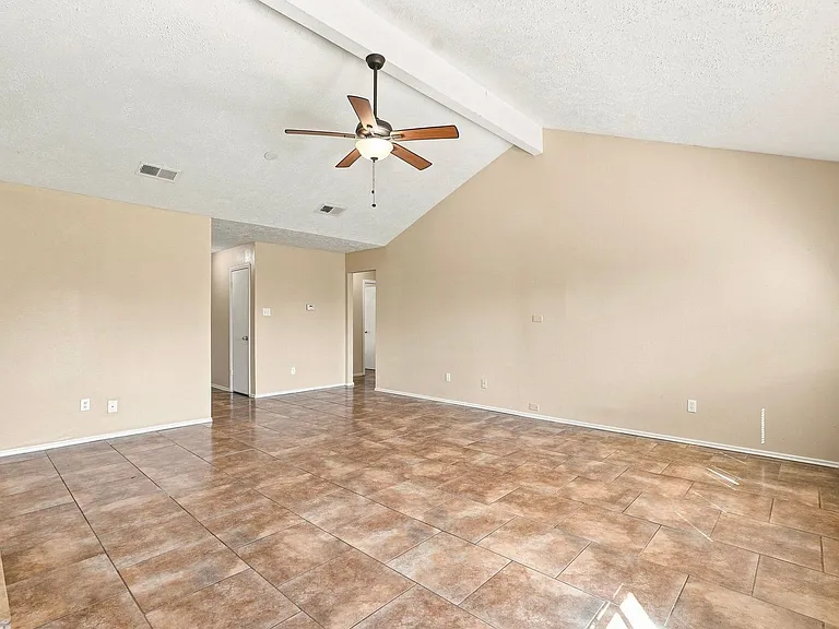 19315 Spanish Needle Dr — Photo 7
