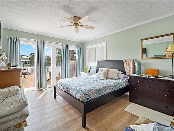 4th image of 93 Dolphin Dr