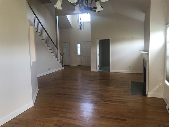 4th image of 51 Cheshire Way