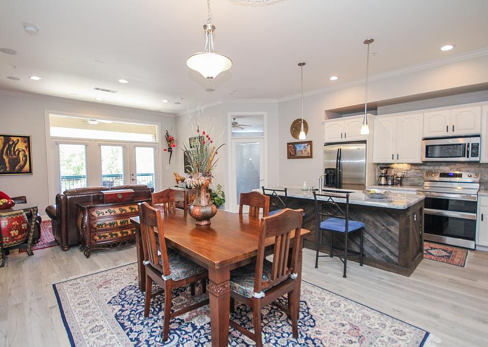 1st image of 300 Saint Joseph Pkwy APT 118