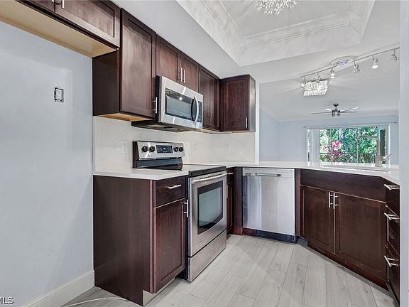 4th image of 773 Wiggins Lake Dr APT 104