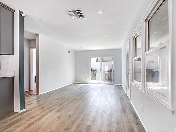 4th image of 17617 Willard St