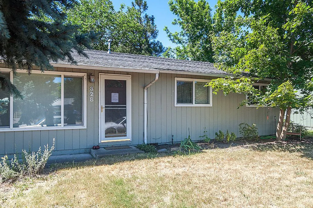 328 Cambridge St photo 1