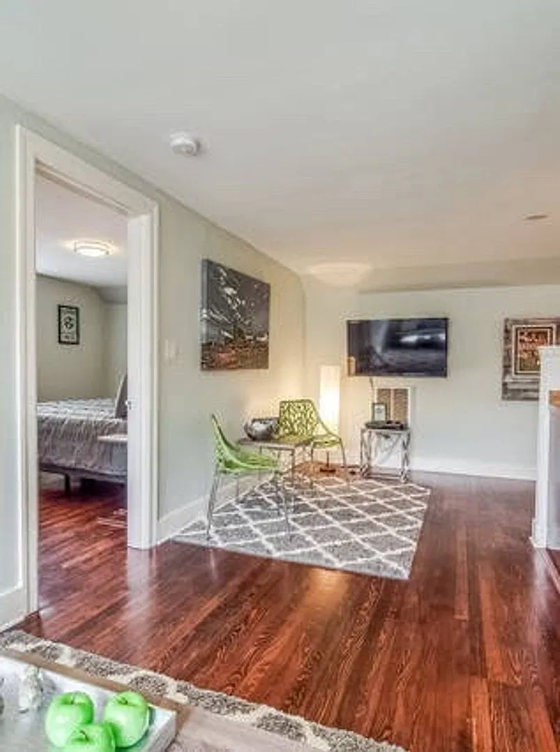 1 bedroom in East Nashville. Minutes to 5 Points & Shelby Bottoms — Photo 1