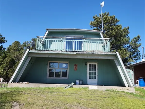 406 York St, Newcastle, WY 82701