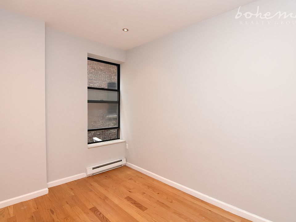 2nd image of 320 Manhattan Ave APT 33