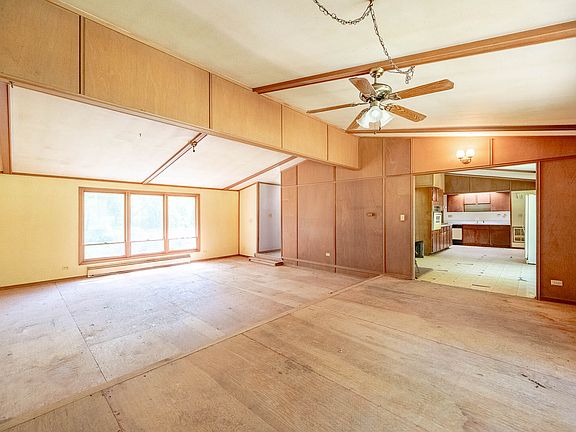 3rd image of 21364 Burr Oak Rd