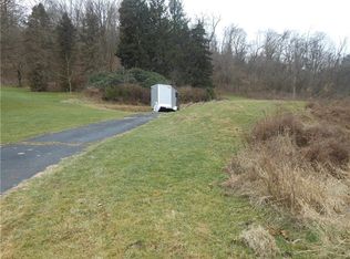 1982 Drennen Rd, New Kensington, PA 15068