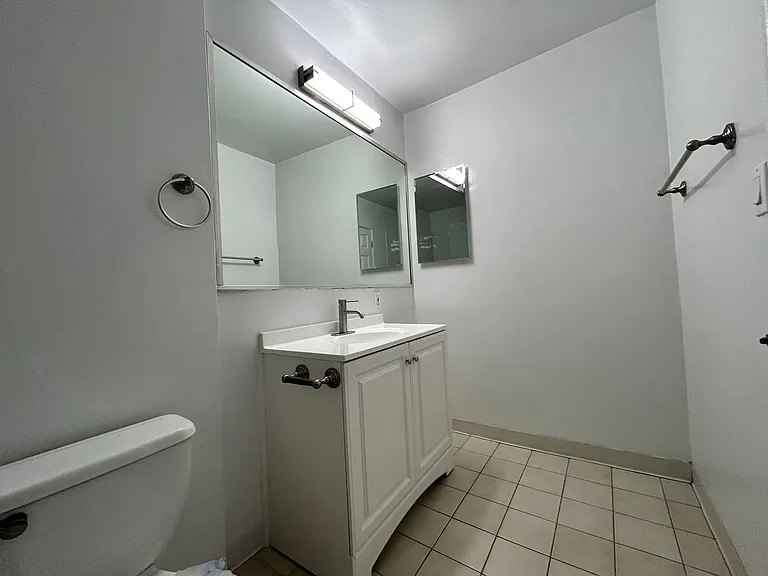 1951 Frank St #14 — Photo 21