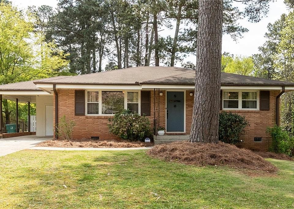 1st image of 840 Lake Ct SE