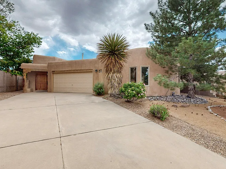 10540 Portofino Dr NW — Photo 2