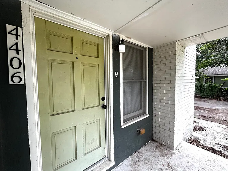 4406 Bennett Ave #A — Photo 9