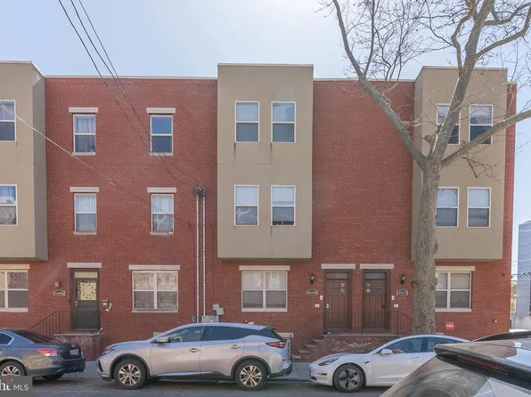 4008 Baring St, Philadelphia, PA 19104