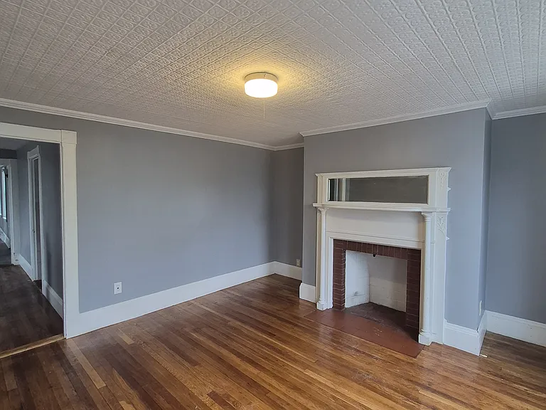 79 Hill St #101 — Photo 2