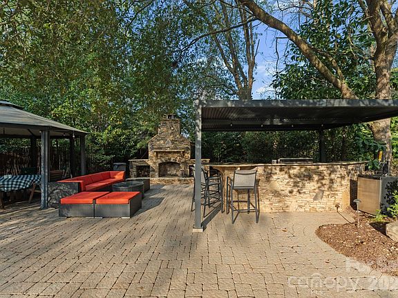 3rd image of 4501 Oglukian Rd