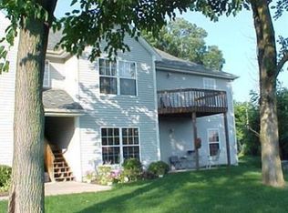 80 Pines Dr UNIT E, Porter, IN 46304