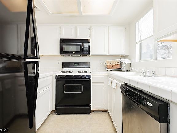 3rd image of 7100 Pirates Cove Rd APT 2090