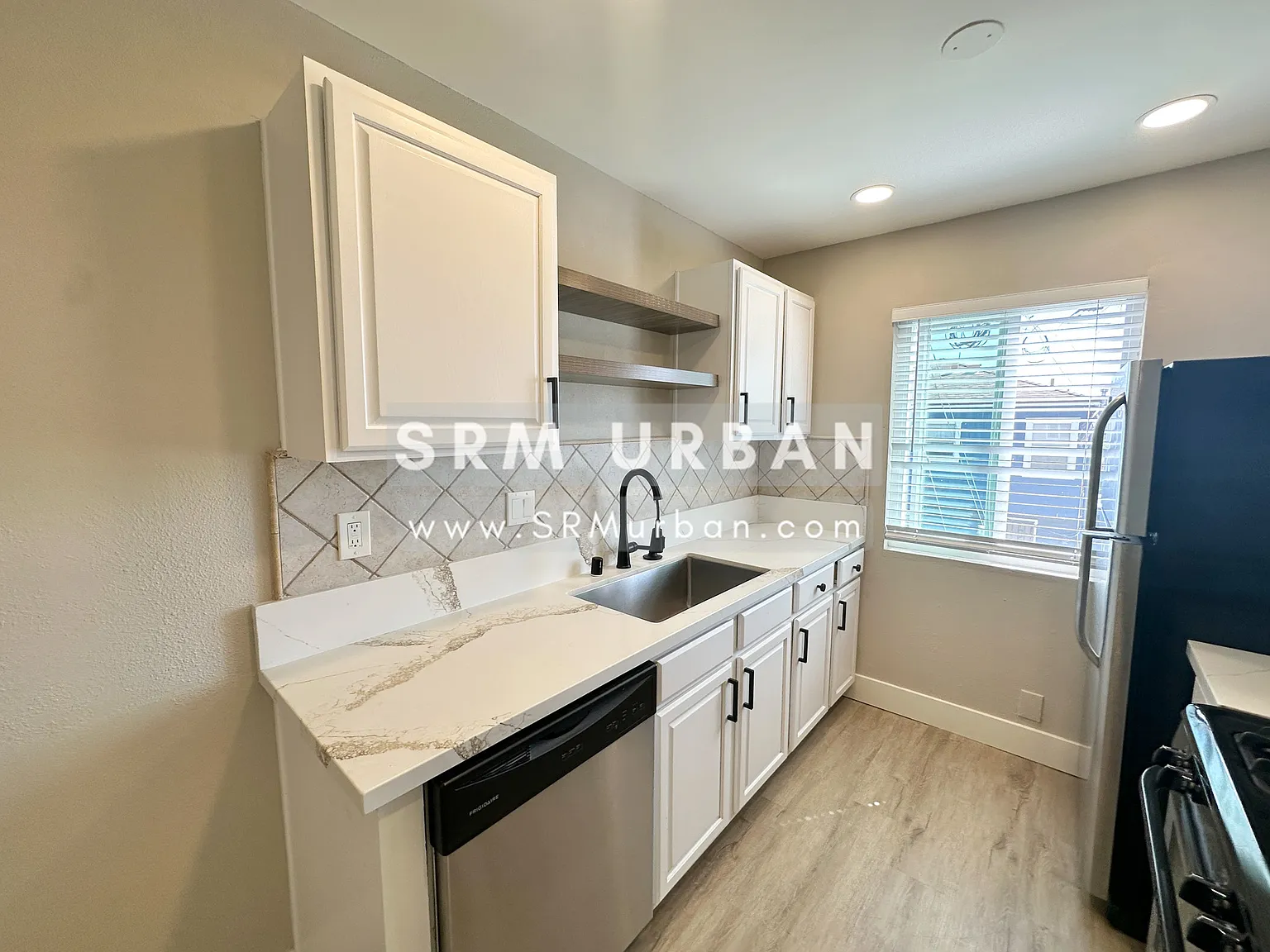 2 bed, 950 sqft, $2,695 — Photo 4