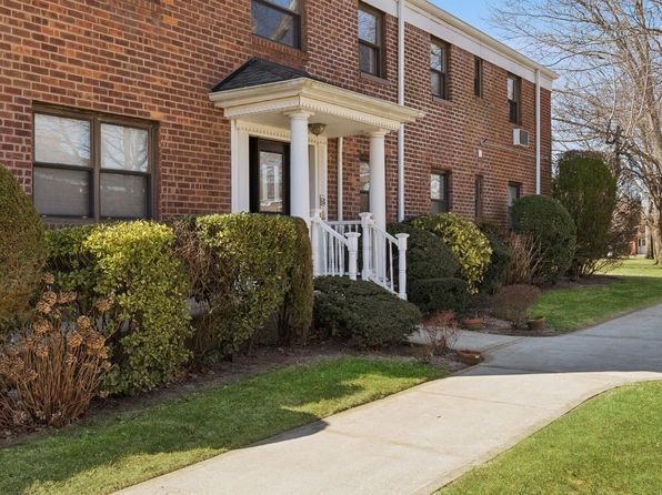 1197 E Broadway #K14, Hewlett, NY 11557