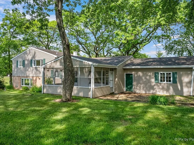 116 S Deerpath Rd — Photo 33