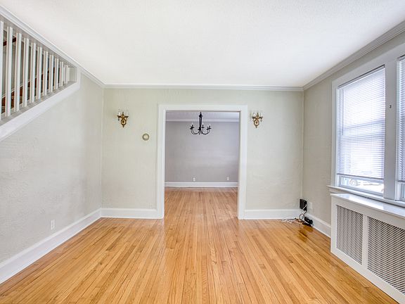 3rd image of 126 Pemberwick Rd