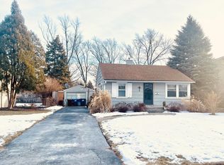 2109 Laura Ln, Des Plaines, IL 60018