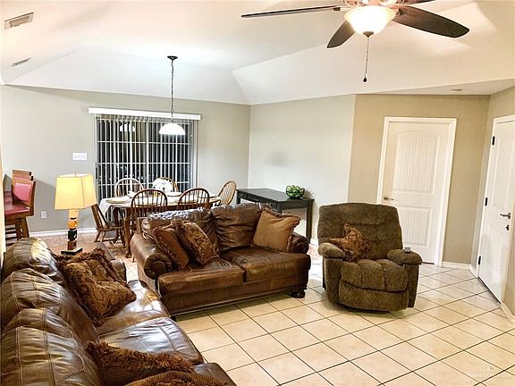 4th image of 2412 Southridge Dr