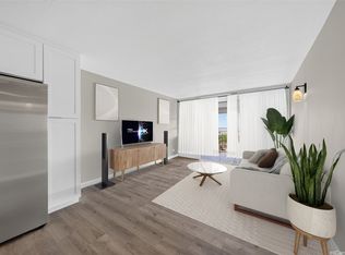 Century West, Honolulu, HI 96818