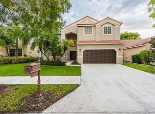 359 Lake Crest Ct, Weston, FL 33326