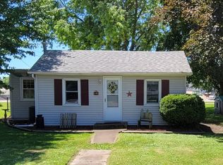 345 W Plum St, Kirkwood, IL 61447