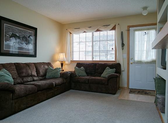 3rd image of 2461 Yellowstone Dr