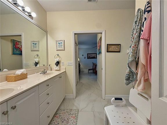 5th image of 1310 Charleston Square Dr APT 101