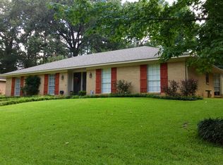 122 Woodgate Dr, Brandon, MS 39042