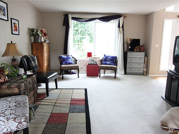 5th image of 2716 Glen More St
