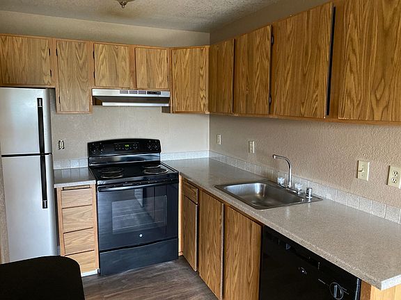 3rd image of 4327 8th Ave NE #C203