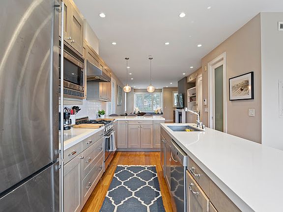 5th image of 3563 21st St