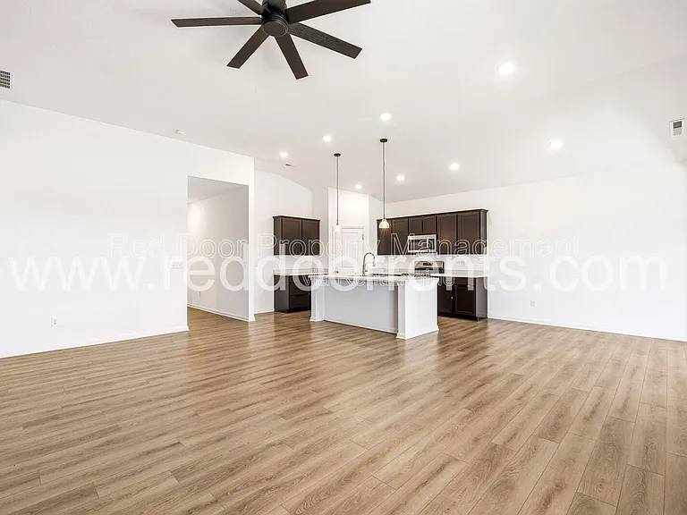 1475 Sabra Way — Photo 10