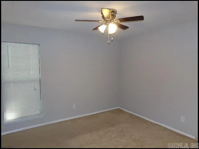 3915 Saint James Ct — Photo 11