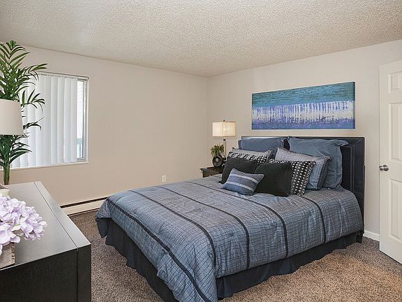 2nd image of 1170 S Chelton Rd #631