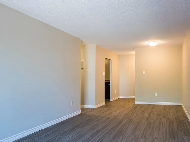27 Terry Fox Pl — Photo 6