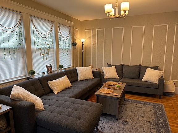 5th image of 225 Beech St #1