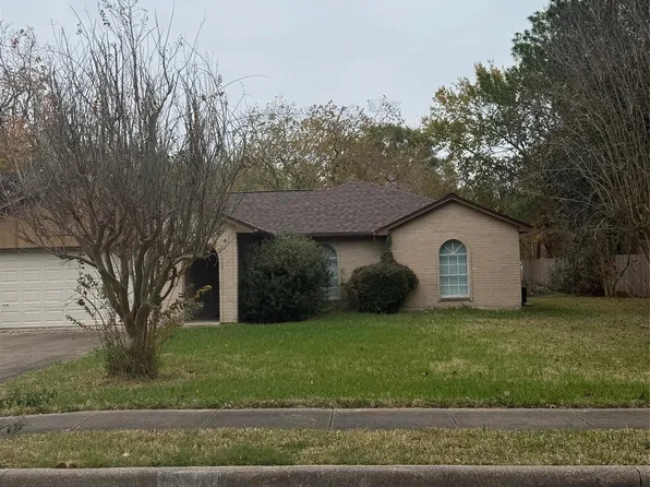 18303 Anne Dr, Houston, TX 77058