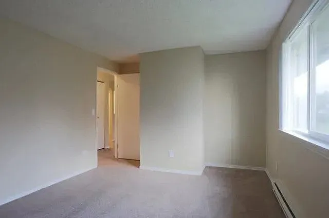 Somerset West Apartments — Photo 56