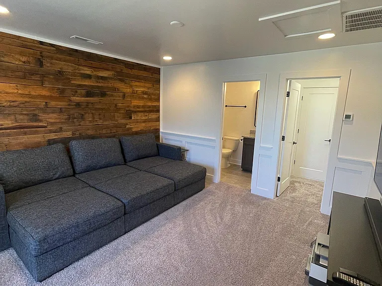 4th Floor Bedroom