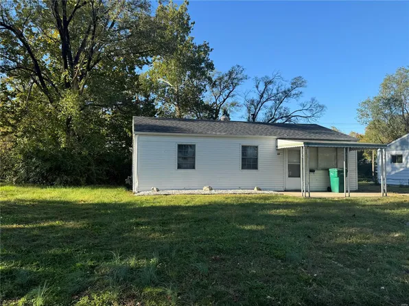 28 Saint Lambert Dr, Cahokia, IL 62206
