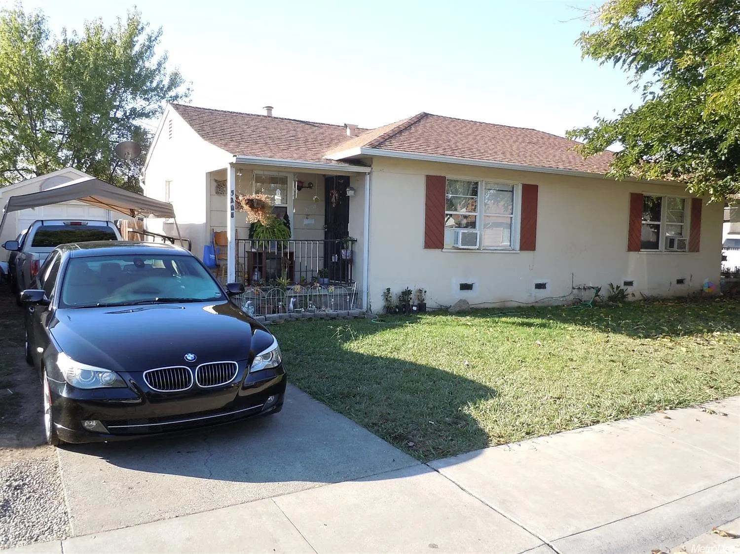 5206 Thurman Way photo 1